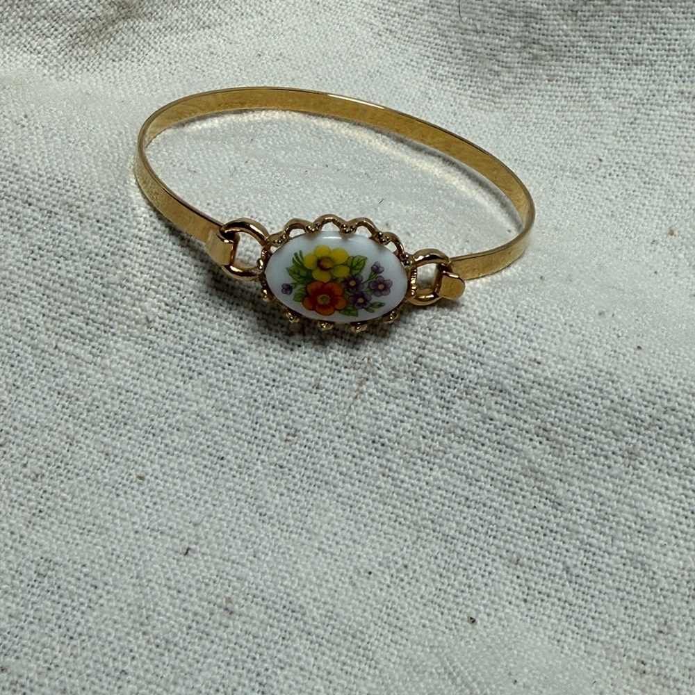 Floral Gold Bracelet